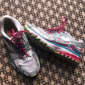 Brooks Ravenna 6 - size 8.5